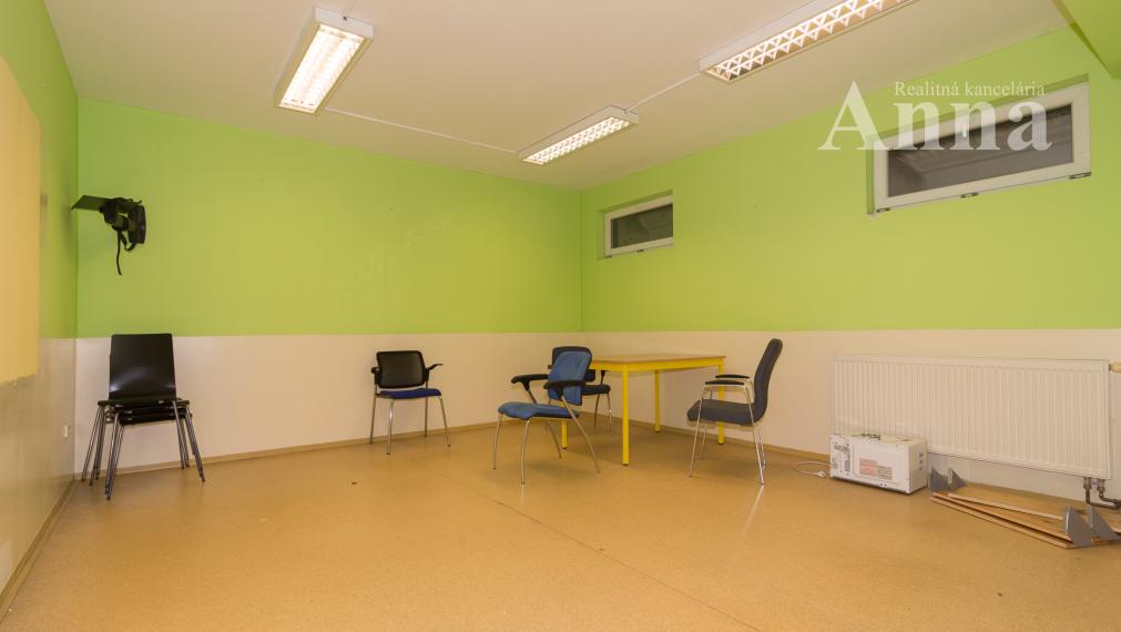 Nebytové priestory v centre Malaciek (115 m2)