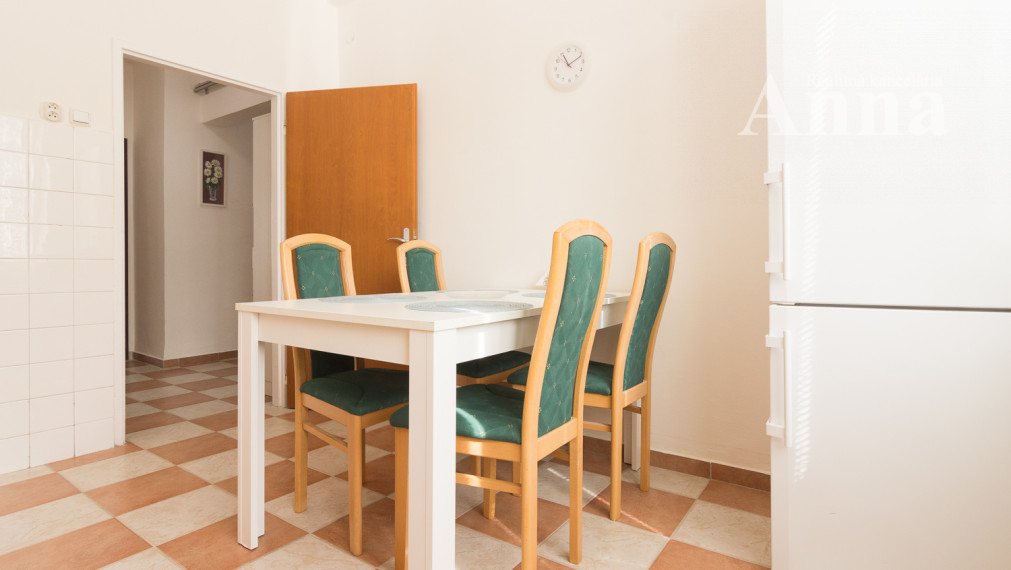 Krátkodobý prenájom 2-izb. byt - Velehradská ul.