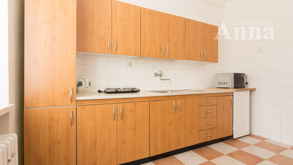 Krátkodobý prenájom 2-izb. byt - Velehradská ul.