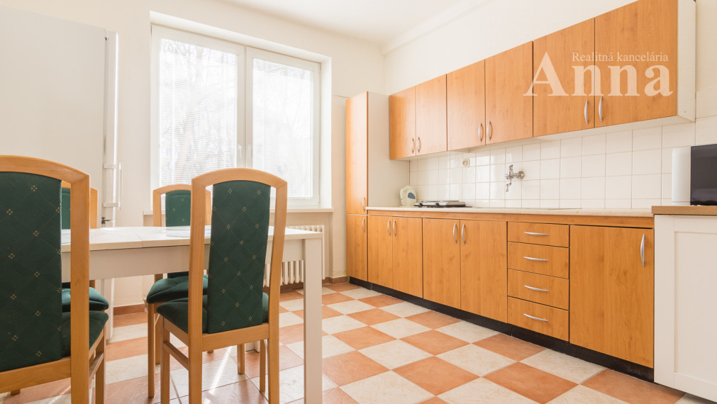 Krátkodobý prenájom 2-izb. byt - Velehradská ul.