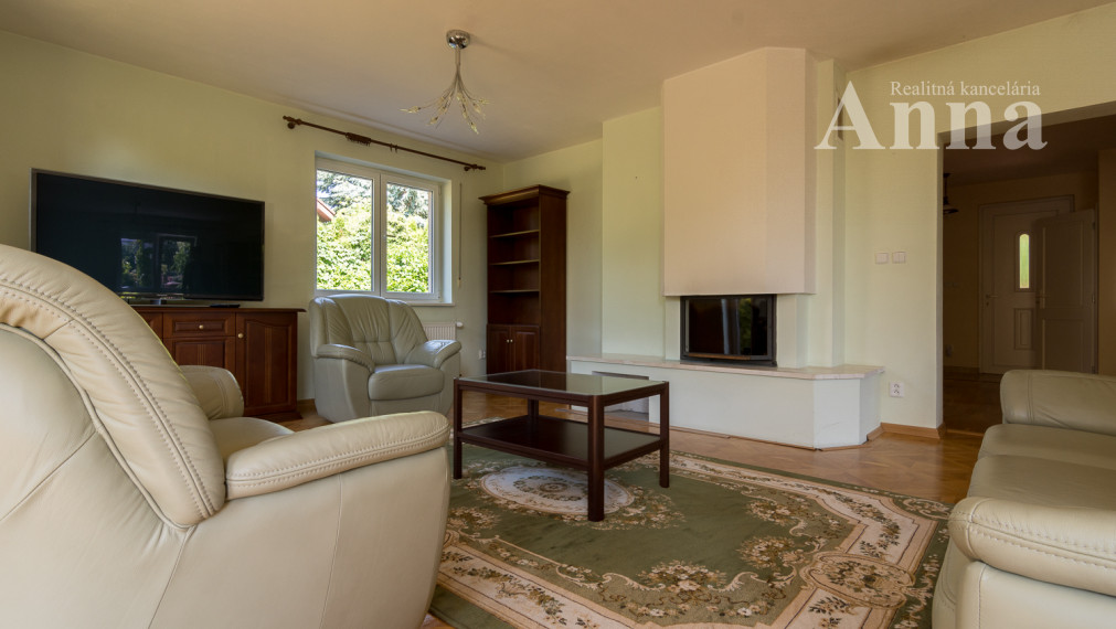 Veľký RD v peknej lokalite - Limbach