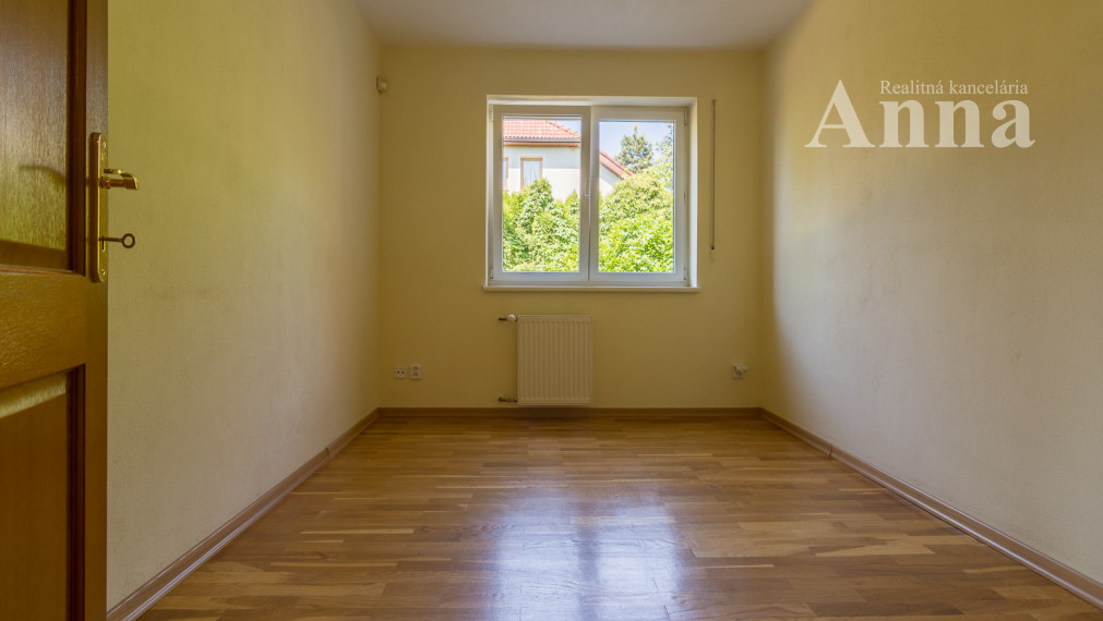 Veľký RD v peknej lokalite - Limbach