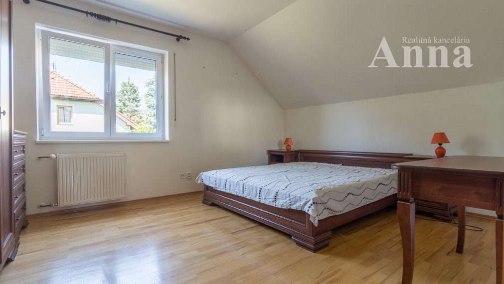 Veľký RD v peknej lokalite - Limbach