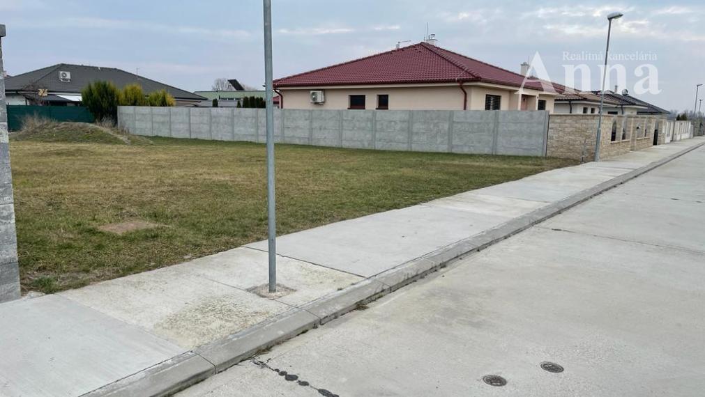 St. pozemok (657 m2) - Zálesie