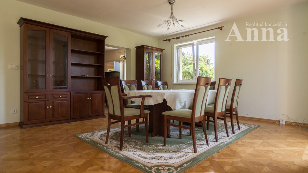 Veľký RD v peknej lokalite - Limbach