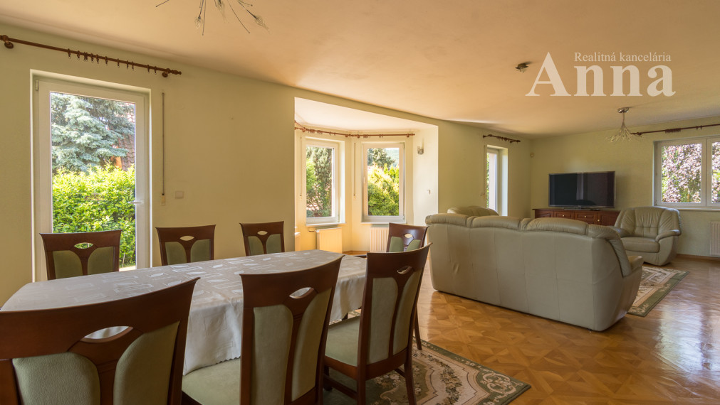 Veľký RD v peknej lokalite - Limbach