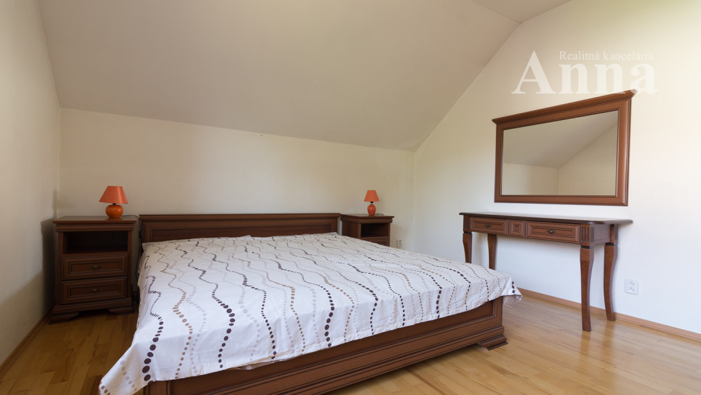 Veľký RD v peknej lokalite - Limbach