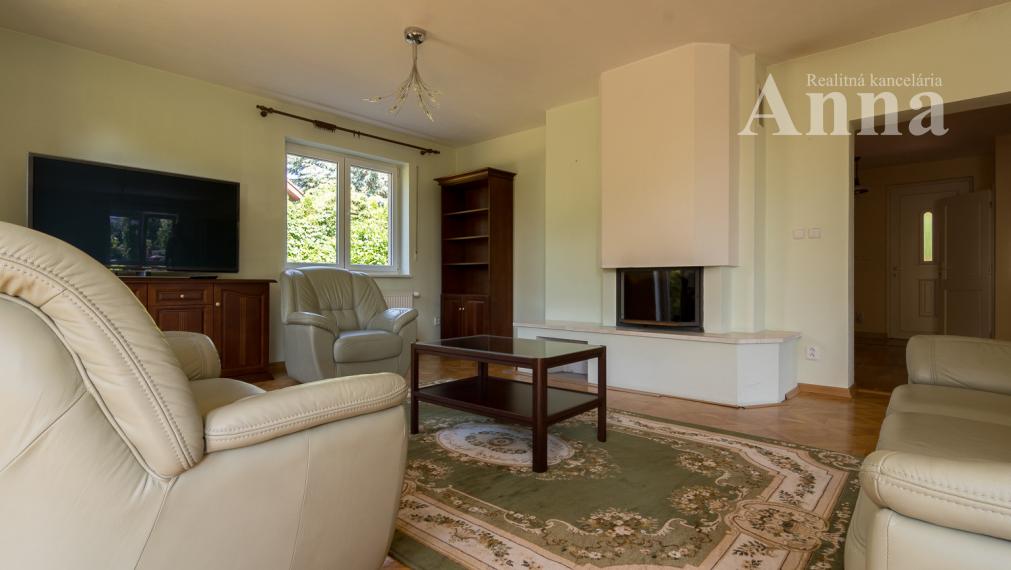 Veľký RD v peknej lokalite - Limbach