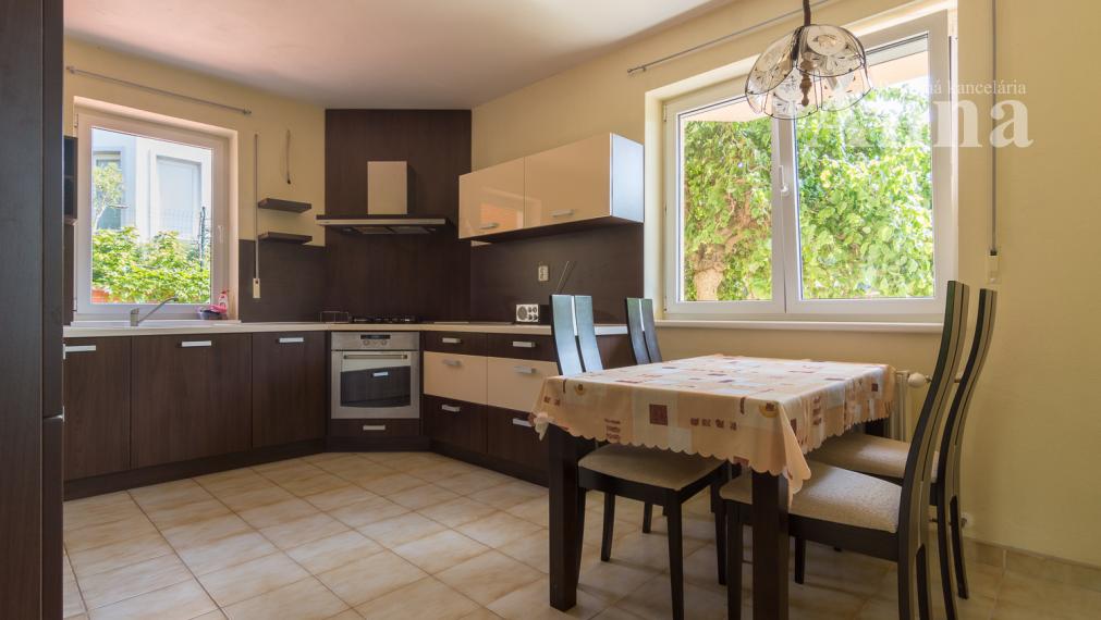 Veľký RD v peknej lokalite - Limbach