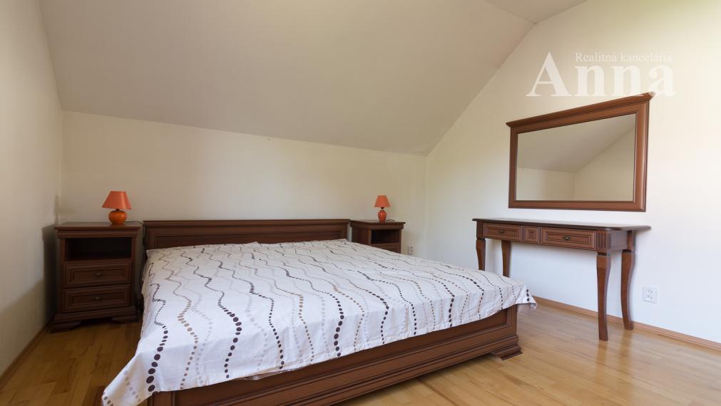 Veľký RD v peknej lokalite - Limbach