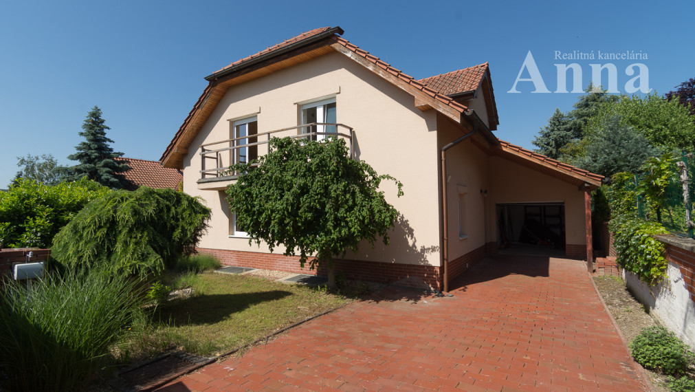 Veľký RD v peknej lokalite - Limbach