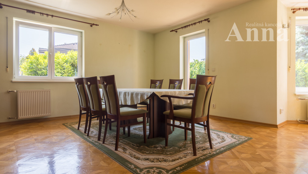 Veľký RD v peknej lokalite - Limbach