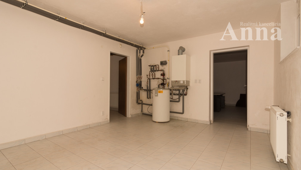 Veľký RD v peknej lokalite - Limbach