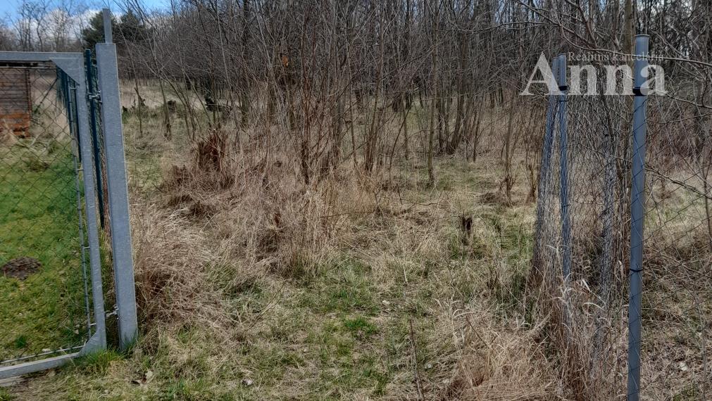 Záhrada - Devínske Jazero (585 m2)