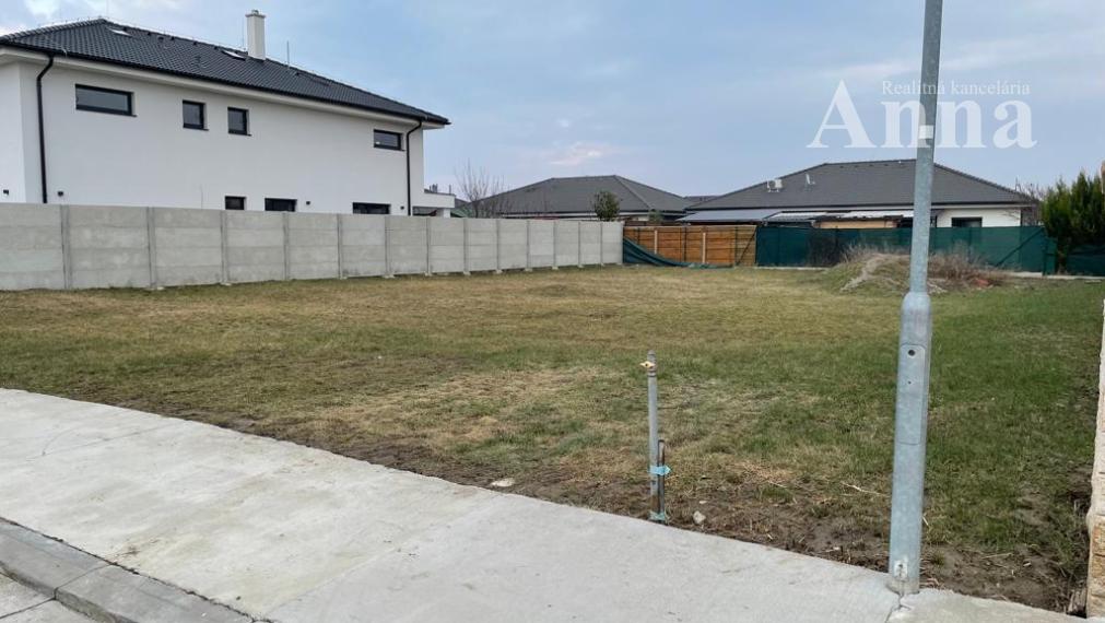 St. pozemok (657 m2) - Zálesie