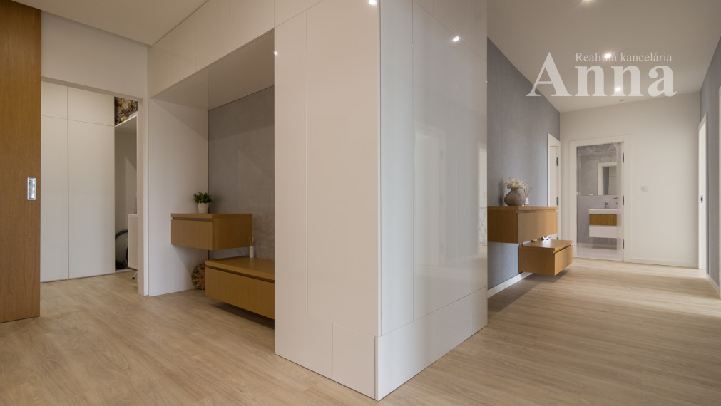 Nadštandardný 4-izb. byt s terasou a parkovaním - Stupava