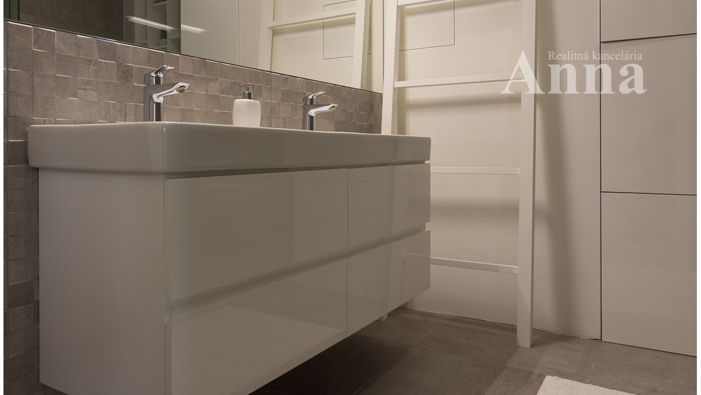 Nadštandardný 4-izb. byt s terasou a parkovaním - Stupava