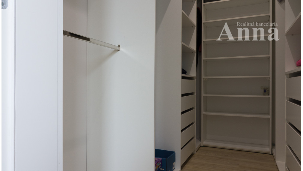 Nadštandardný 4-izb. byt s terasou a parkovaním - Stupava