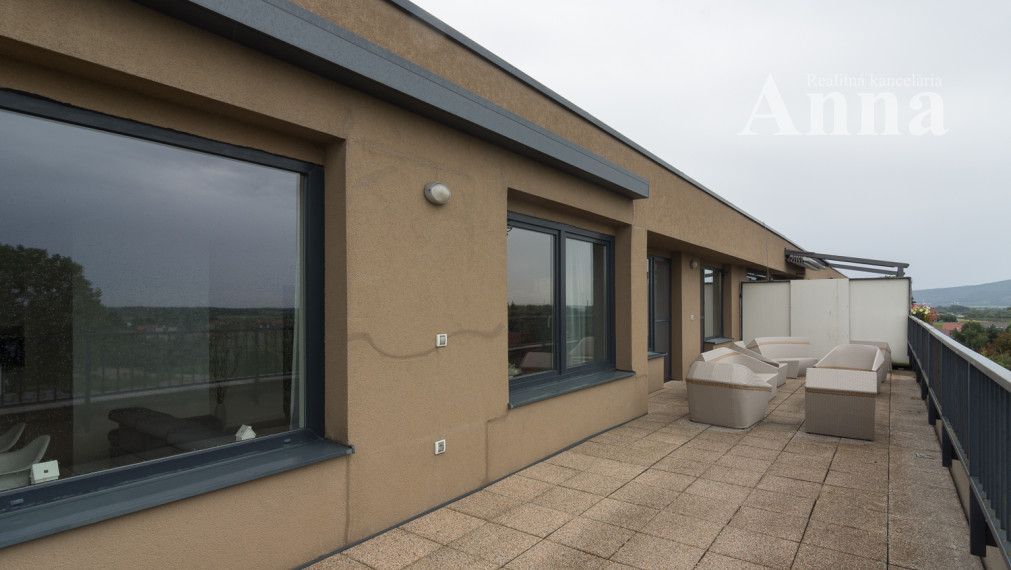 Nadštandardný 4-izb. byt s terasou a parkovaním - Stupava