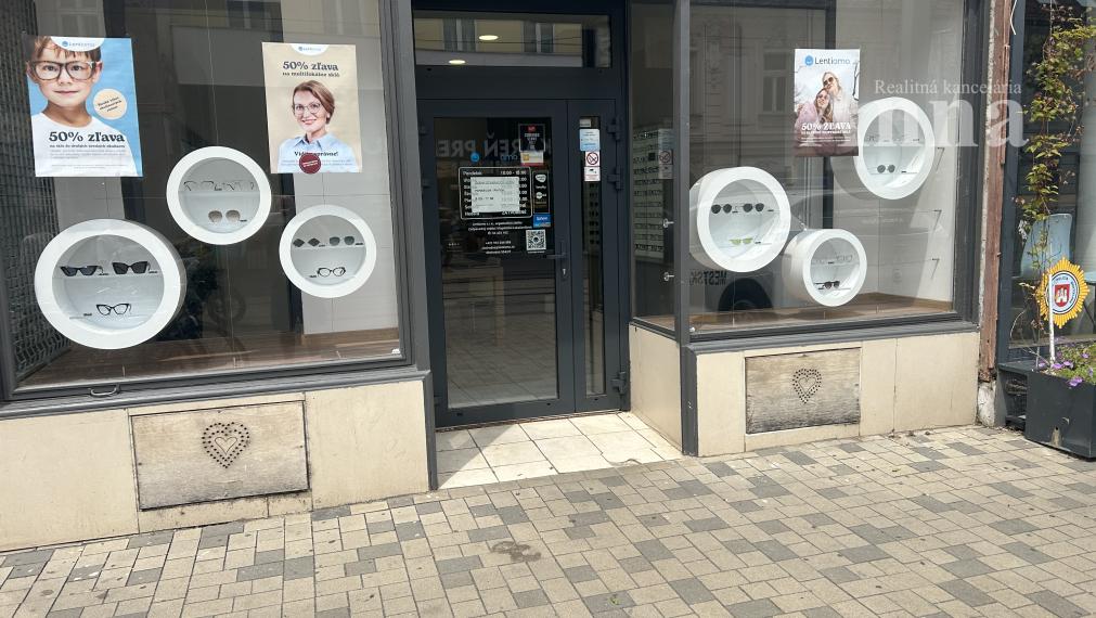 Obch. priestor s výkladom (70 m2) - Obchodná ul.