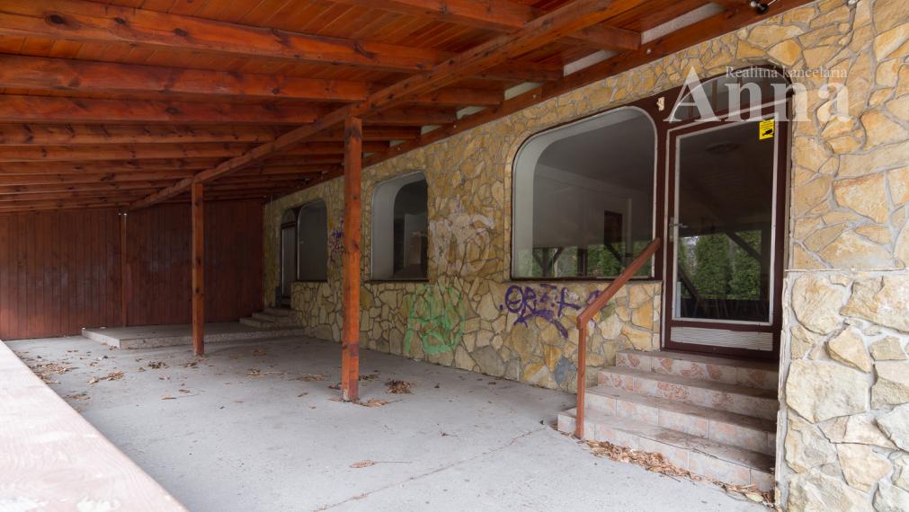 Objekt vhodný na reštauráciu - Studienka