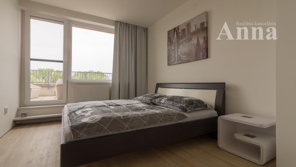 Nadštandardný 4-izb. byt s terasou a parkovaním - Stupava