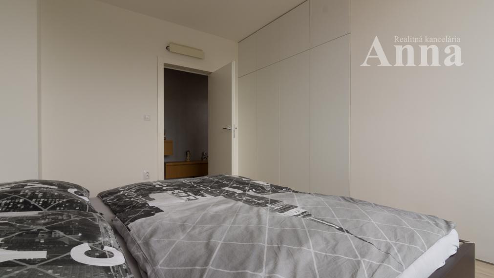 Nadštandardný 4-izb. byt s terasou a parkovaním - Stupava