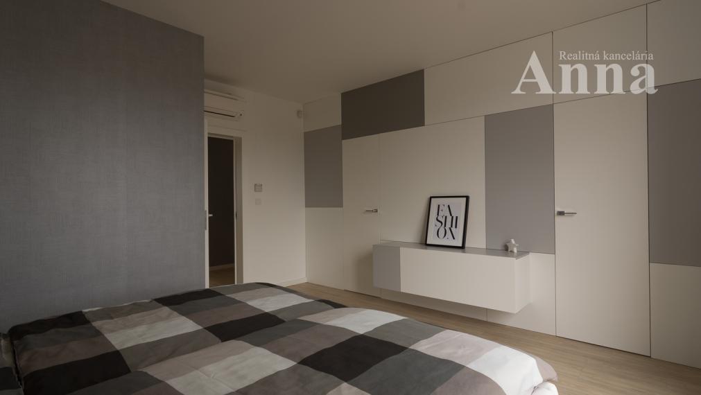 Nadštandardný 4-izb. byt s terasou a parkovaním - Stupava