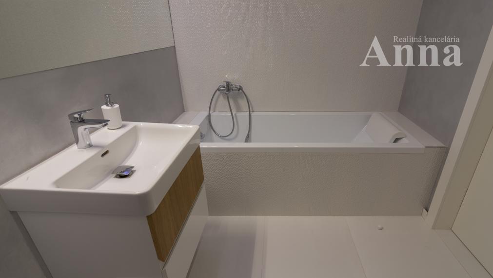 Nadštandardný 4-izb. byt s terasou a parkovaním - Stupava