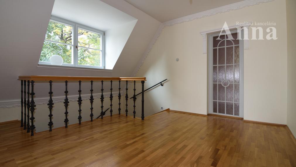 Jedinečná Vila Neubauer v Harmónii