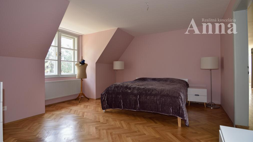 Jedinečná Vila Neubauer v Harmónii