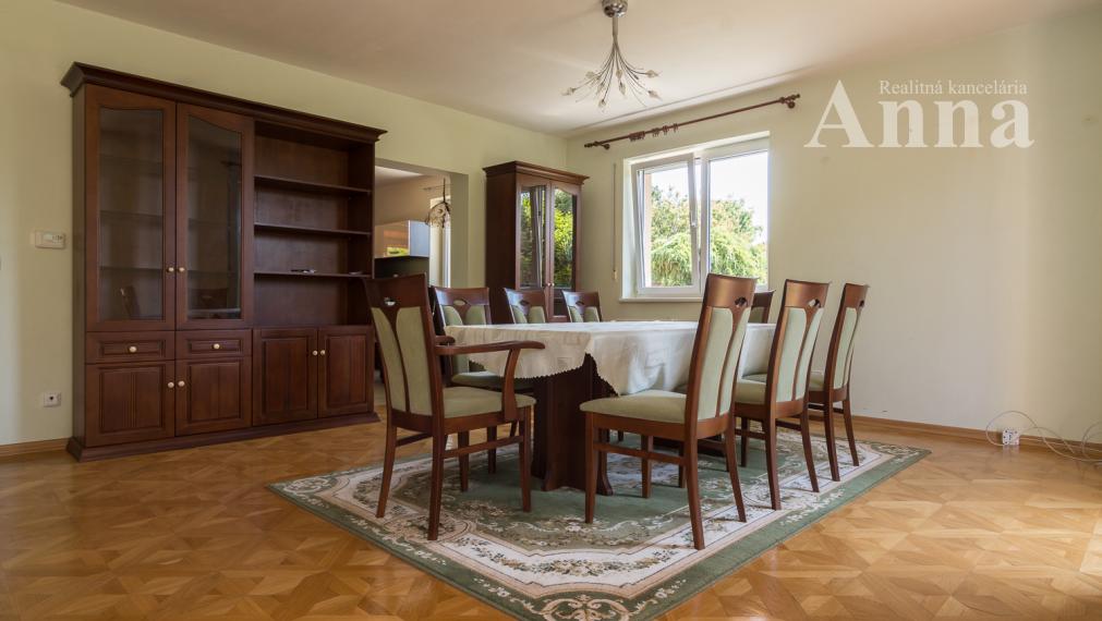 Veľký RD v peknej lokalite - Limbach