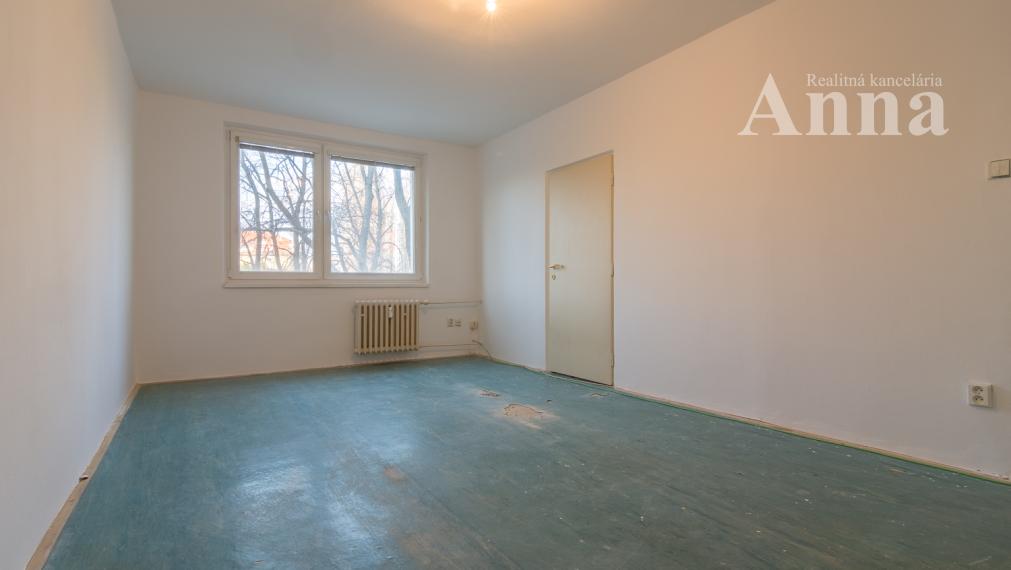 Veľký 2-izb. byt v Petržalke - Vilová ul.