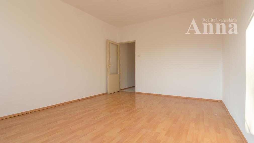 Veľký 2-izb. byt v Petržalke - Vilová ul.