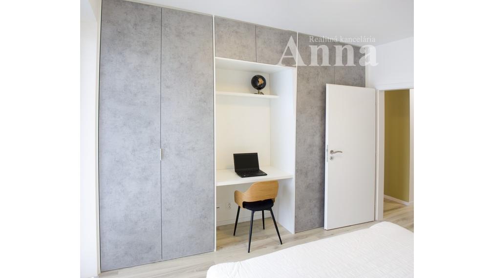 Prenájom 2-izb byt v Slnečniciach