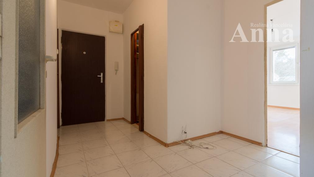 Veľký 2-izb. byt v Petržalke - Vilová ul.