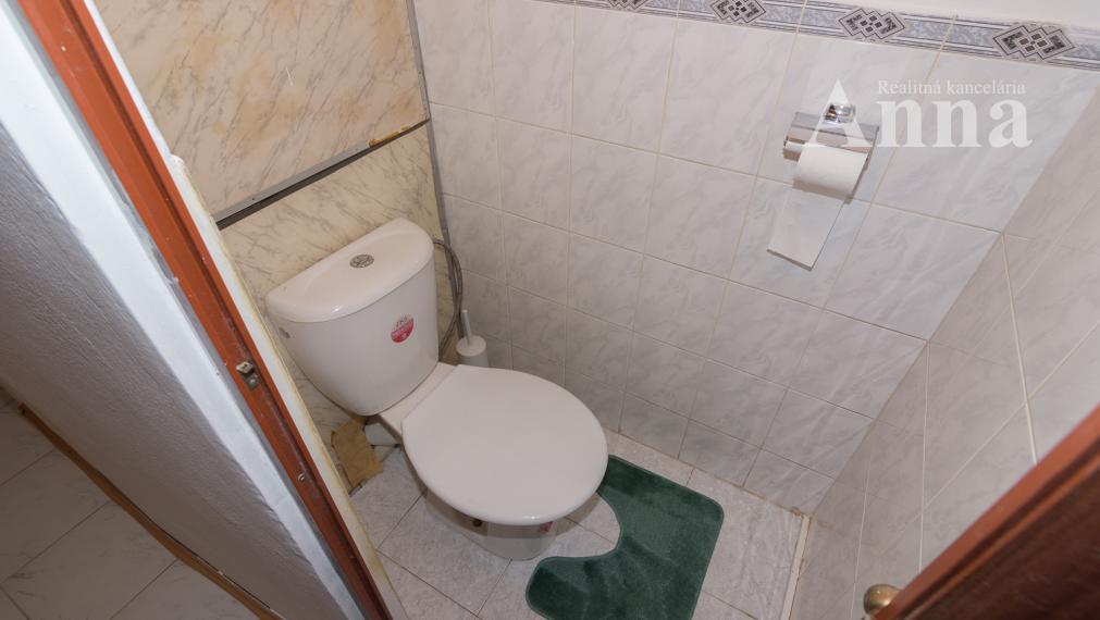 Veľký 2-izb. byt v Petržalke - Vilová ul.