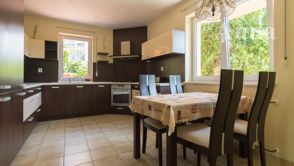 Veľký RD v peknej lokalite - Limbach