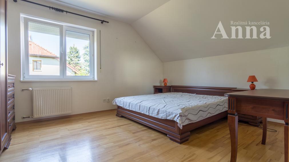 Veľký RD v peknej lokalite - Limbach