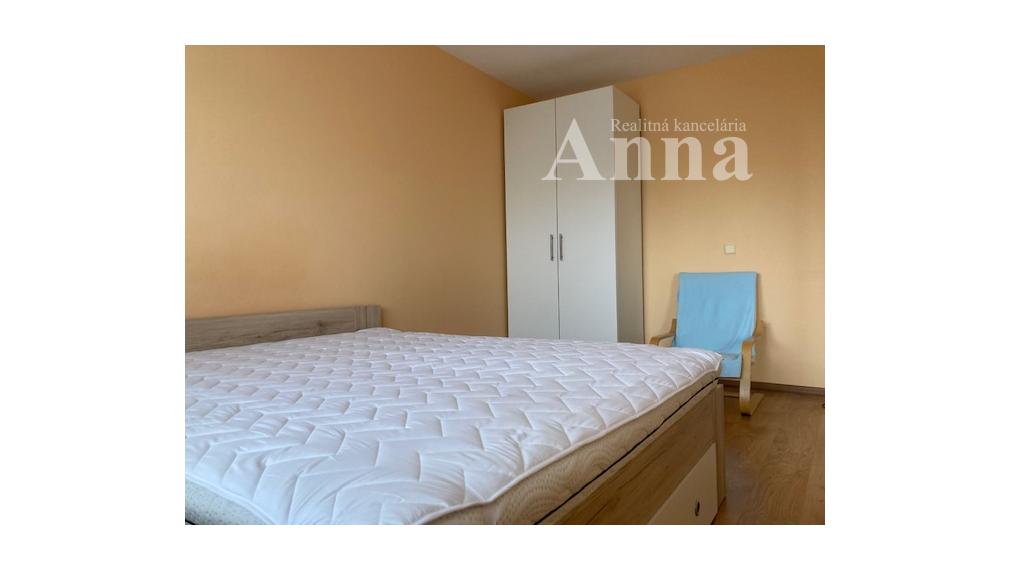 Prenájom 4-izb byt,Ševčenkova ul. v Petržalke