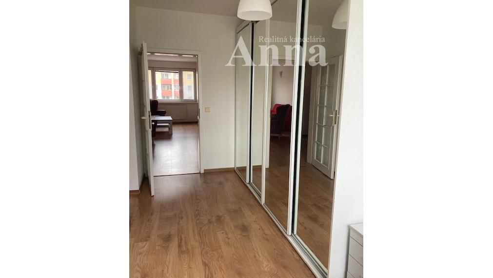 Prenájom 4-izb byt,Ševčenkova ul. v Petržalke