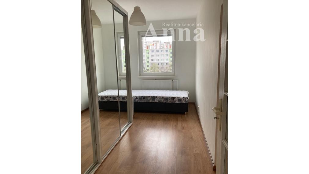 Prenájom 4-izb byt,Ševčenkova ul. v Petržalke