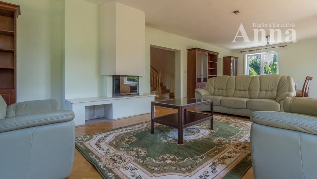 Veľký RD v peknej lokalite - Limbach