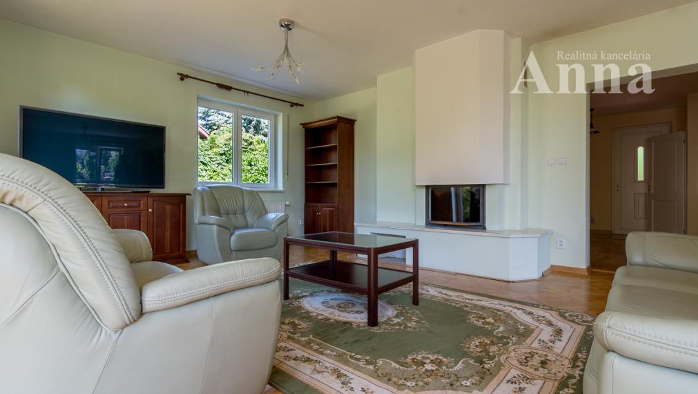 Veľký RD v peknej lokalite - Limbach