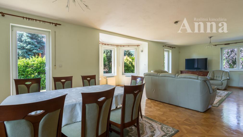 Veľký RD v peknej lokalite - Limbach