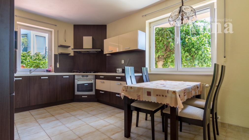 Veľký RD v peknej lokalite - Limbach