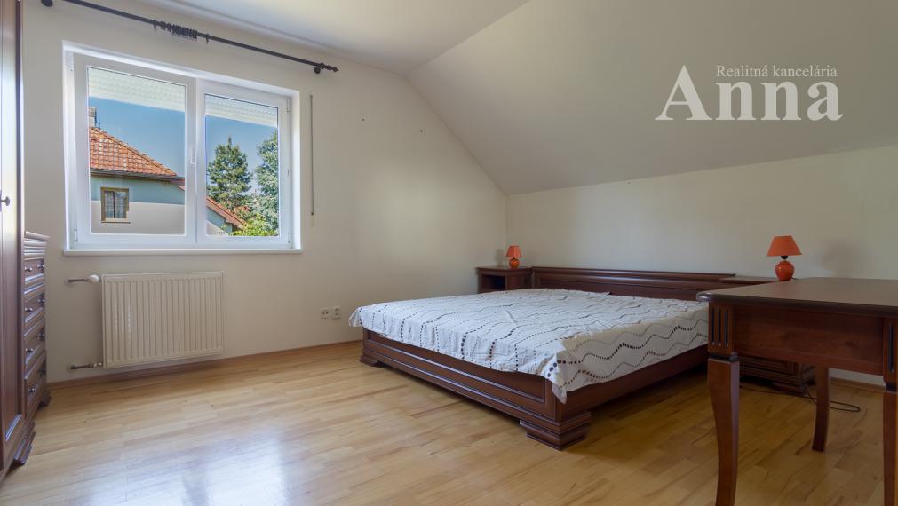 Veľký RD v peknej lokalite - Limbach