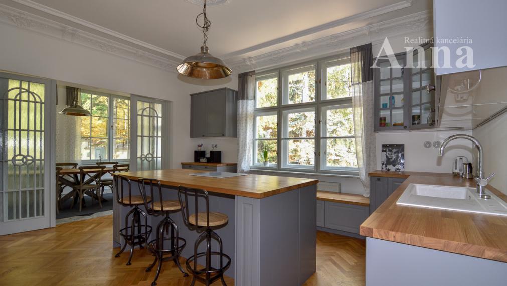 Jedinečná Vila Neubauer v Harmónii