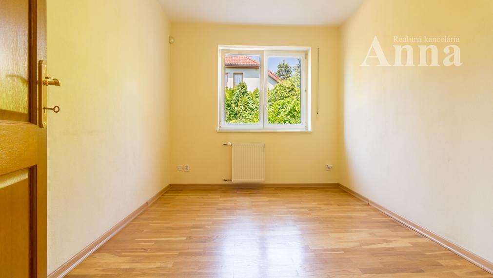 Veľký RD v peknej lokalite - Limbach