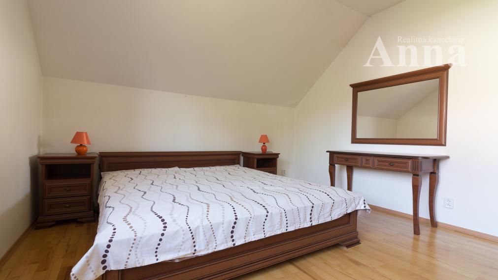 Veľký RD v peknej lokalite - Limbach